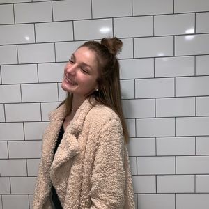 Meet your Posher, Grace